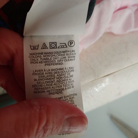 J. Crew sleeveless keyhole dramatic floral top in deep red, blue, black size 4 - Picture 8 of 10